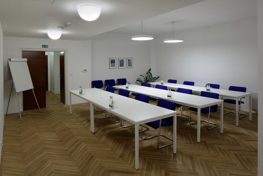 Axa Praga
